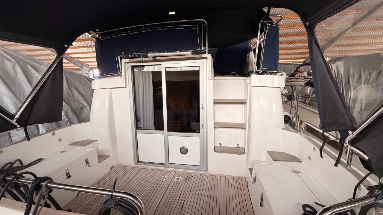 Nimbus 380 COMMANDER