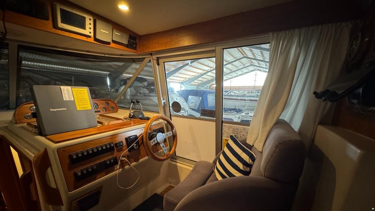 Nimbus 380 COMMANDER