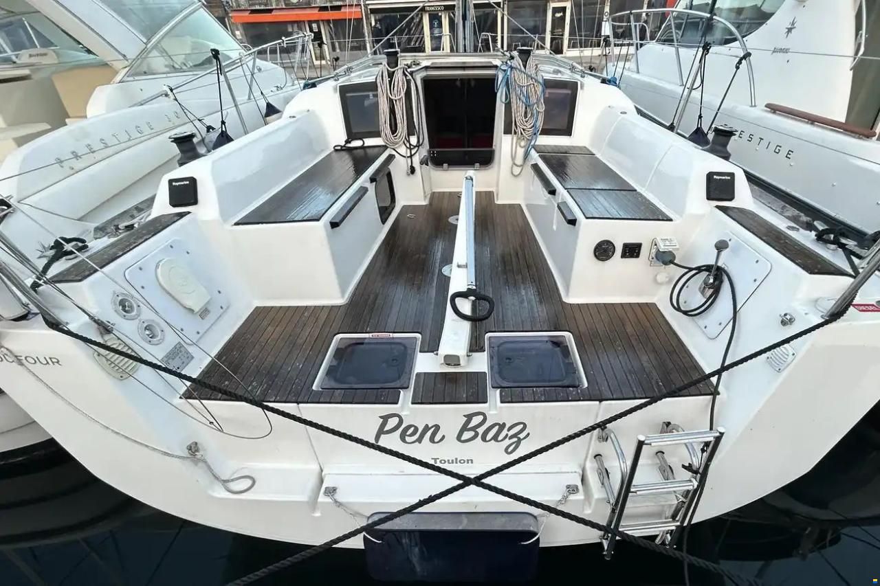Dufour 32
