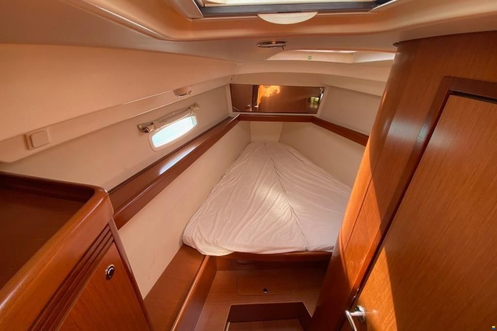 Beneteau Oceanis 40
