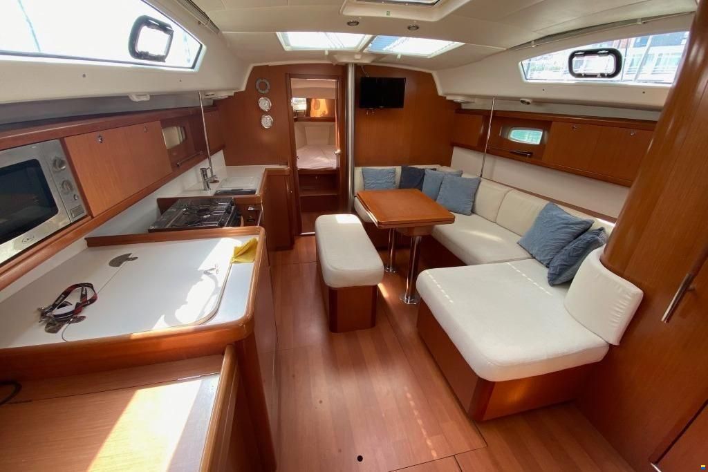 Beneteau Oceanis 40