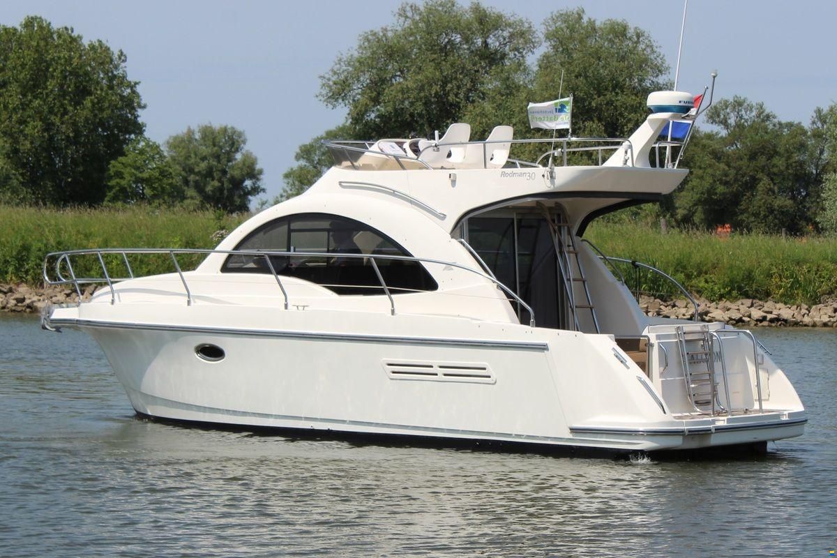 Rodman 30 Cruiser Flybridge