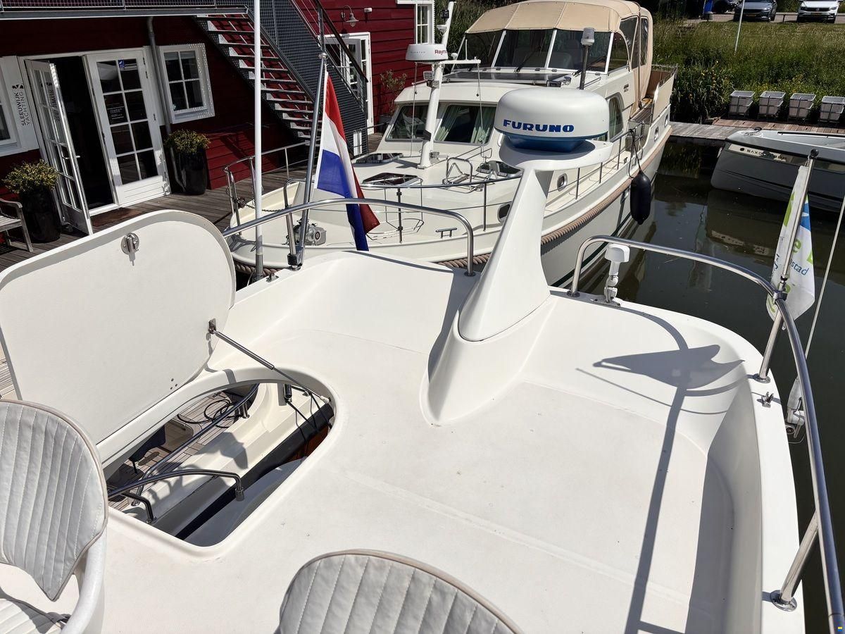 Rodman 30 Cruiser Flybridge