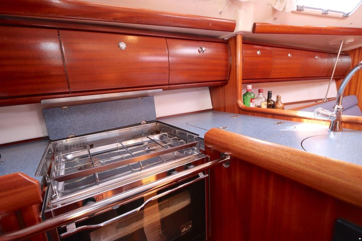 Bavaria 32