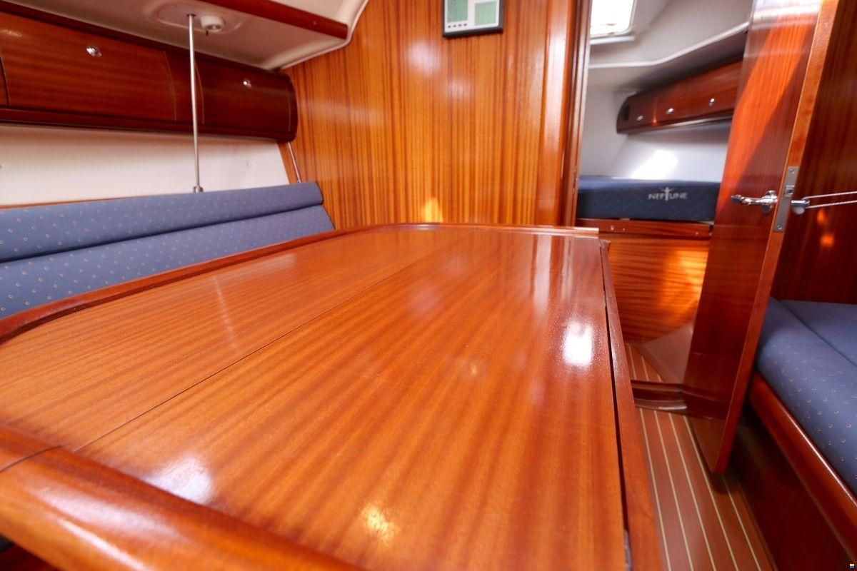 Bavaria 32