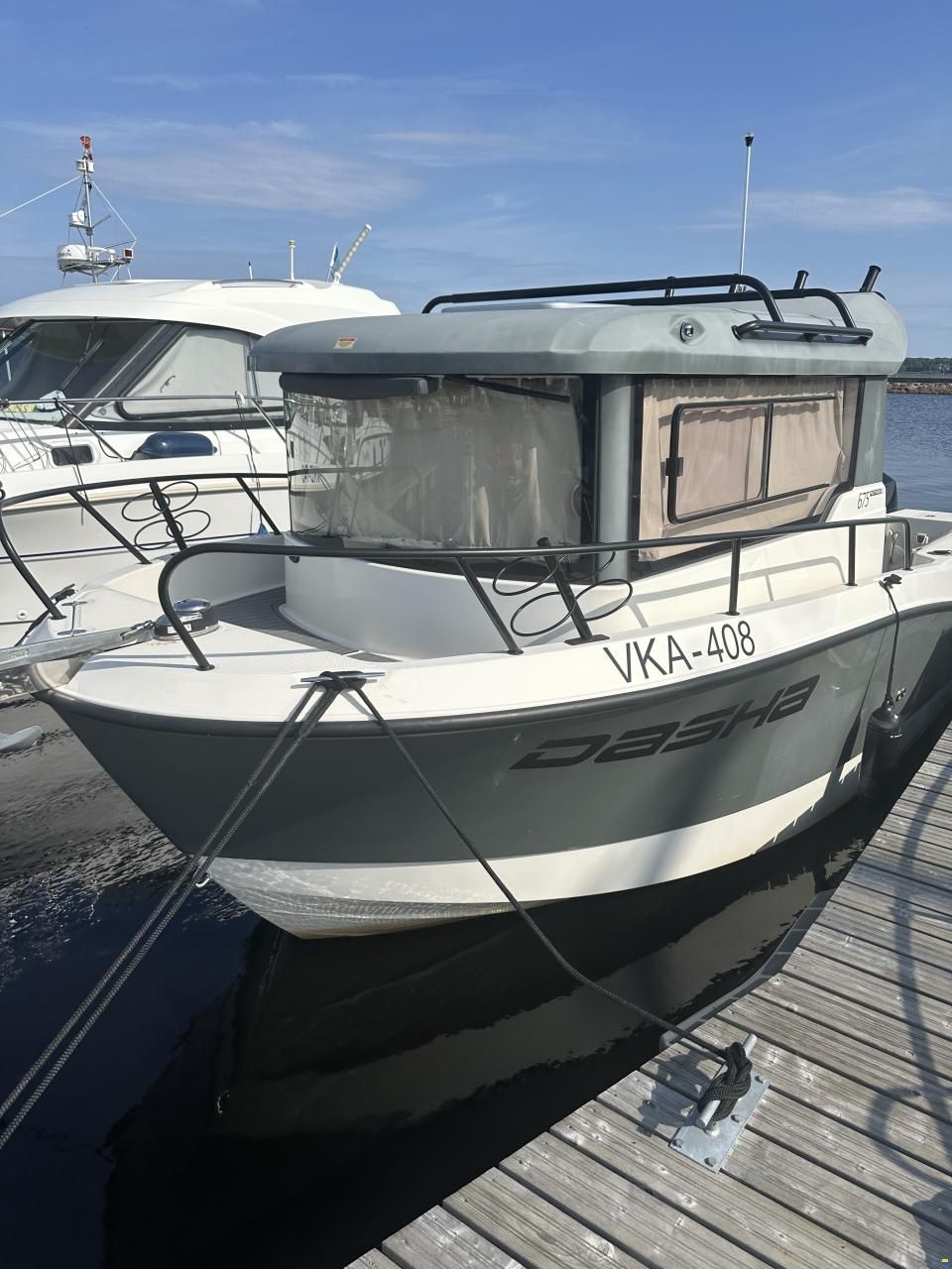 Quicksilver 675 Pilothouse
