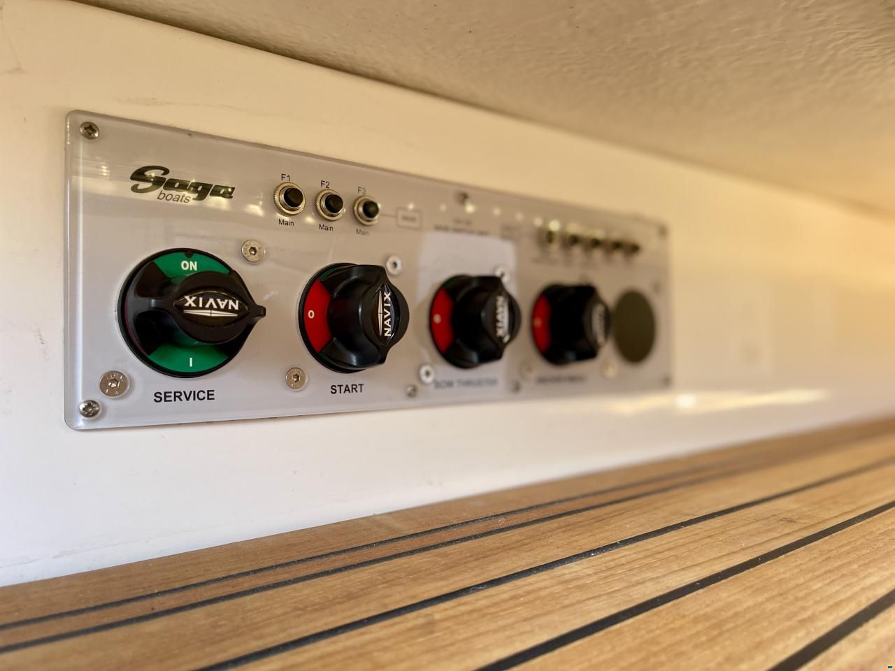 Saga 320 Sun Top