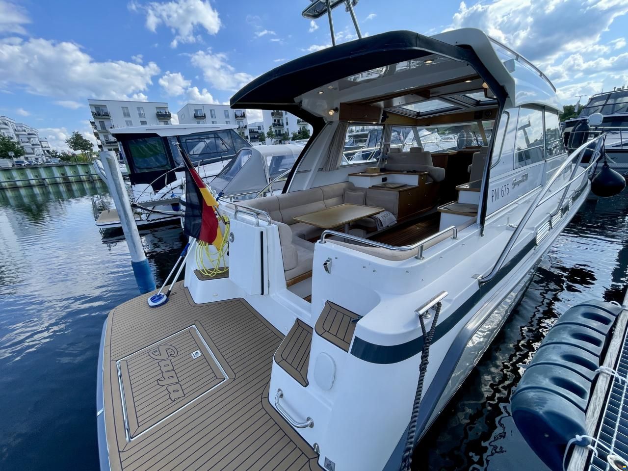 Saga 320 Sun Top