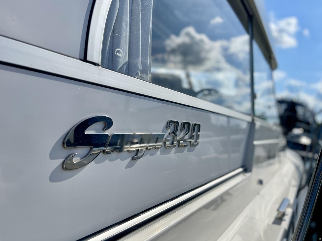 Saga 320 Sun Top