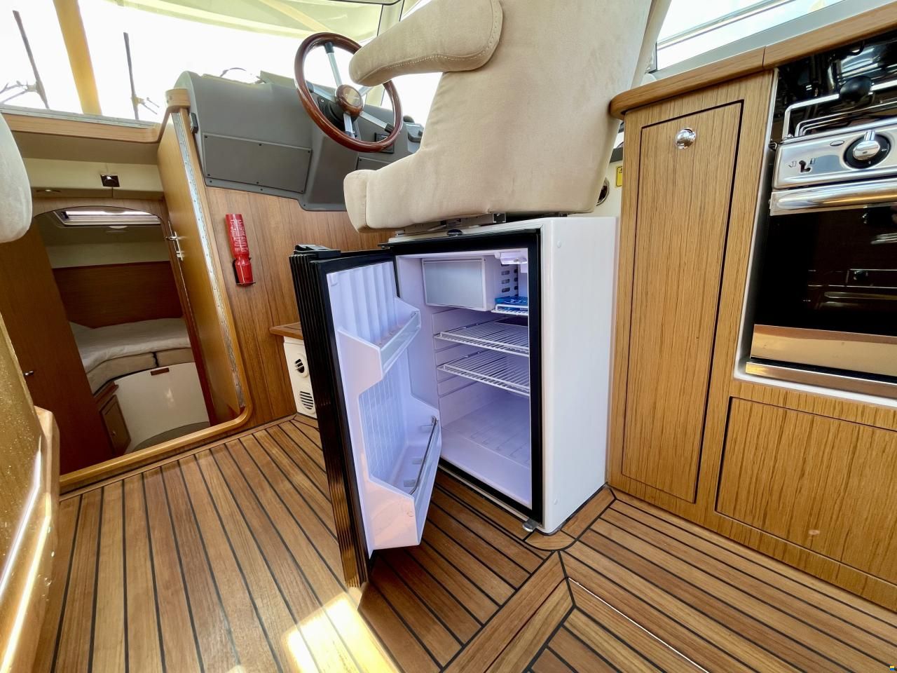 Saga 320 Sun Top
