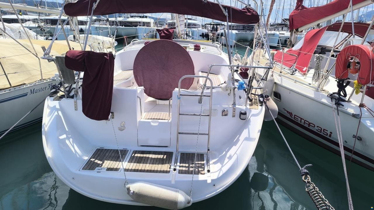 Beneteau Oceanis Clipper 411