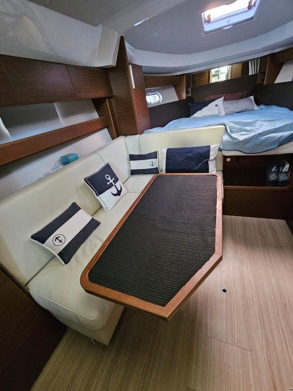 Bavaria S33