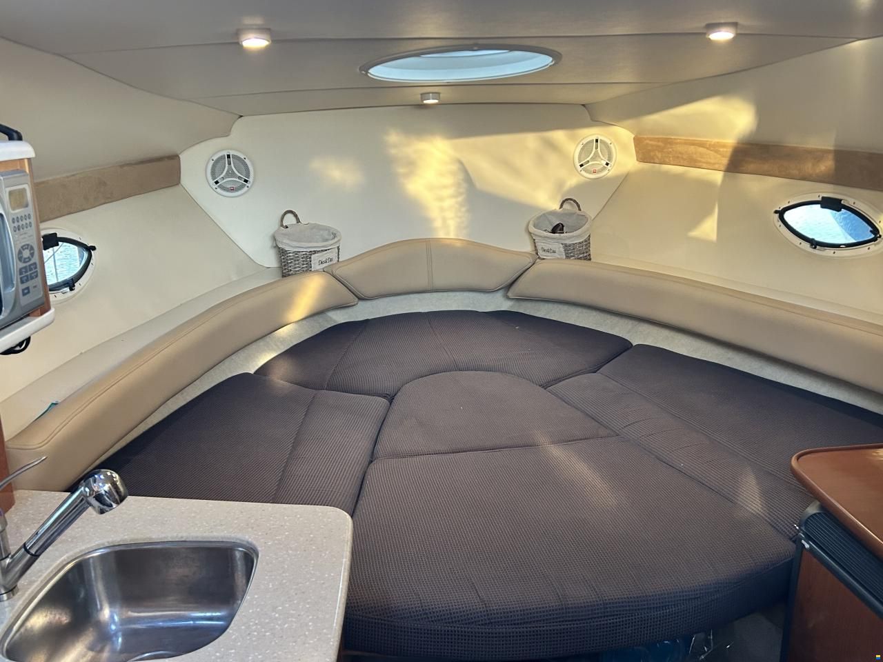 Maxum 2700 SE