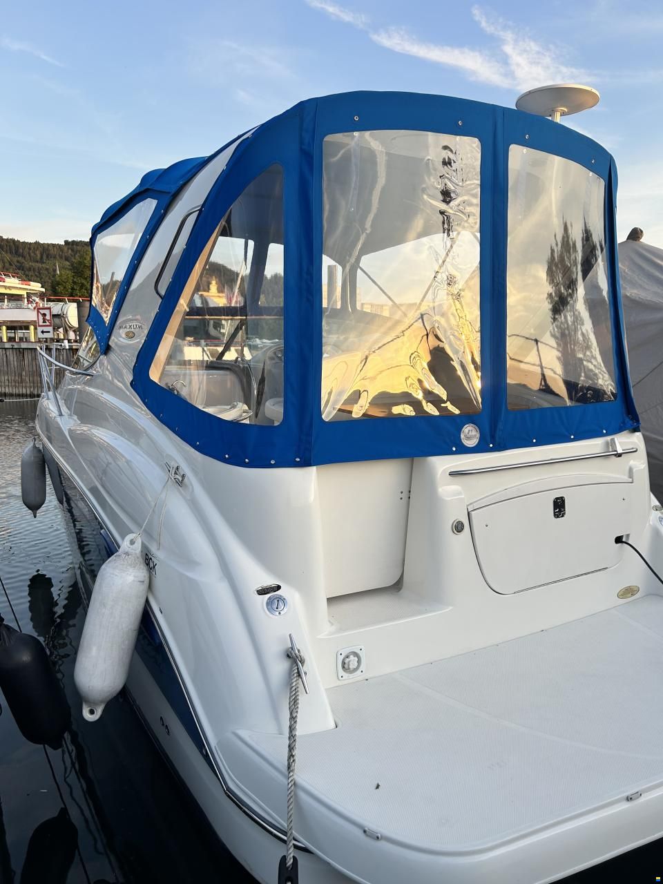 Maxum 2700 SE