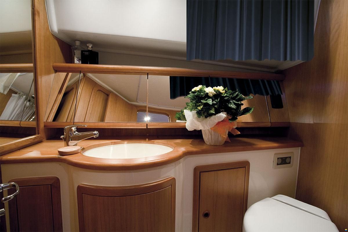 Cantieri Estensi Goldstar 360