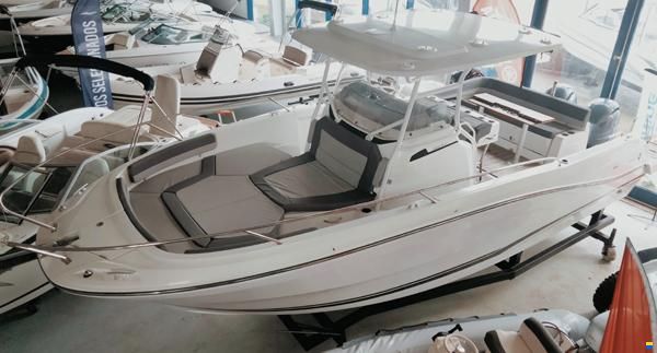 Jeanneau Cap Camarat 9.0 CC