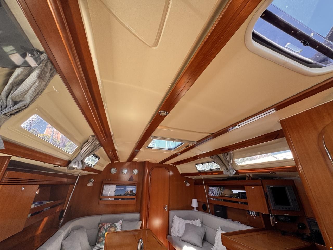 Dufour 40