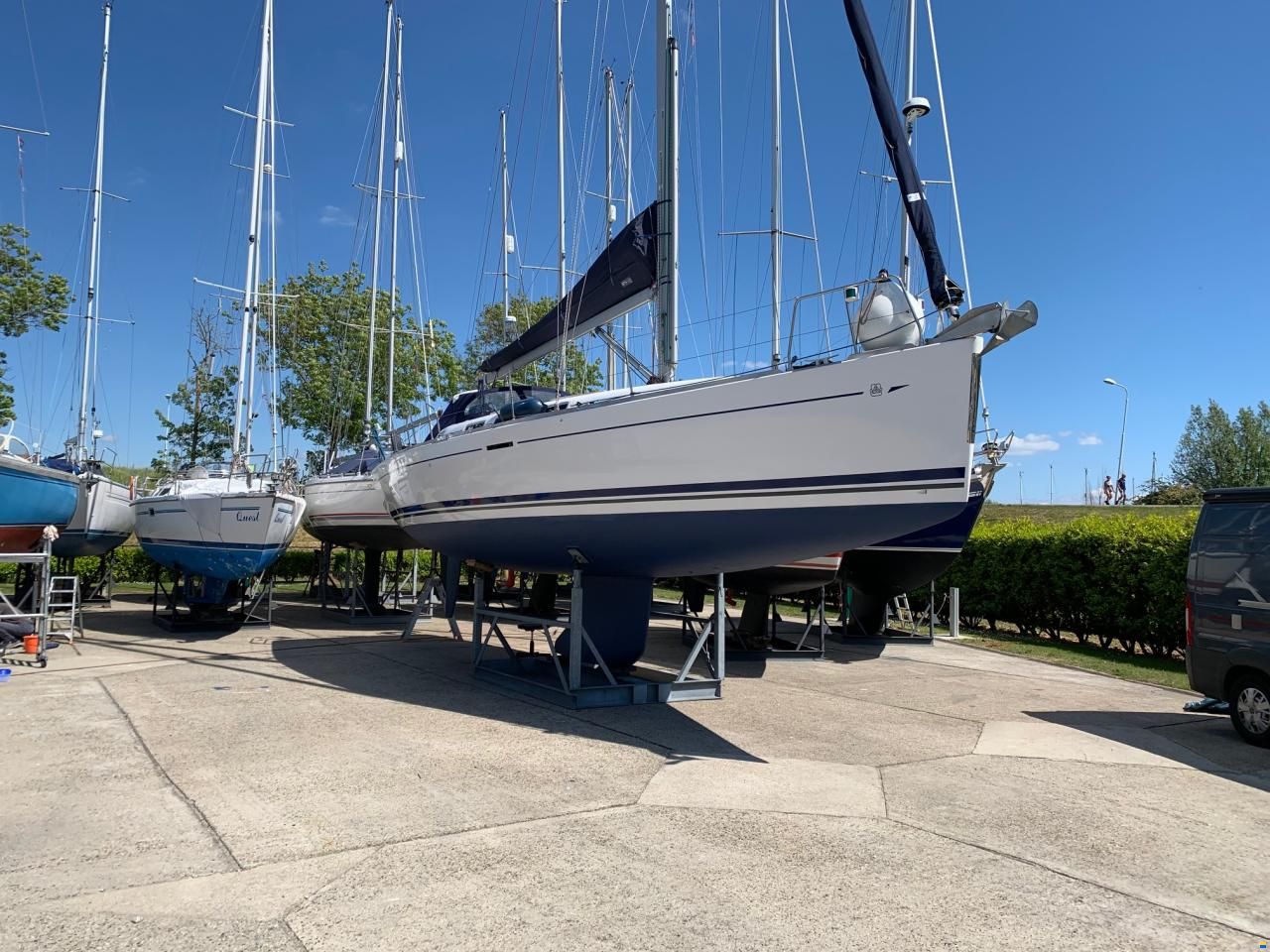 Dufour 40