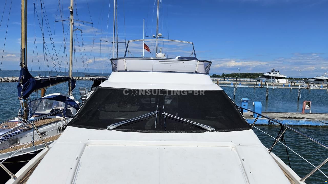 Azimut 47 Fly