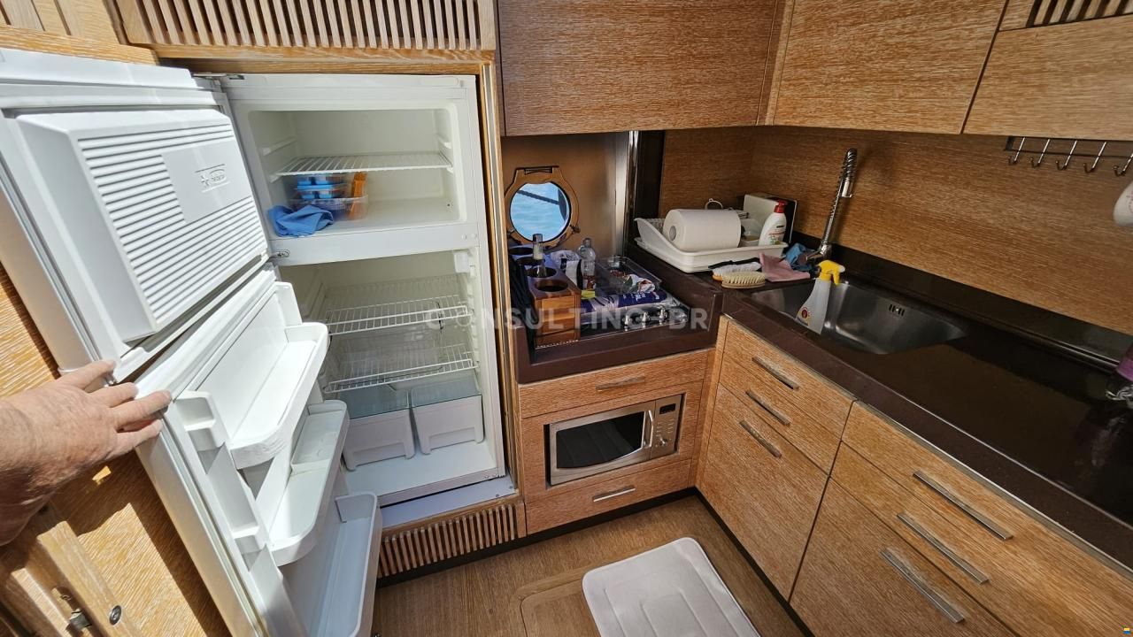 Azimut 47 Fly