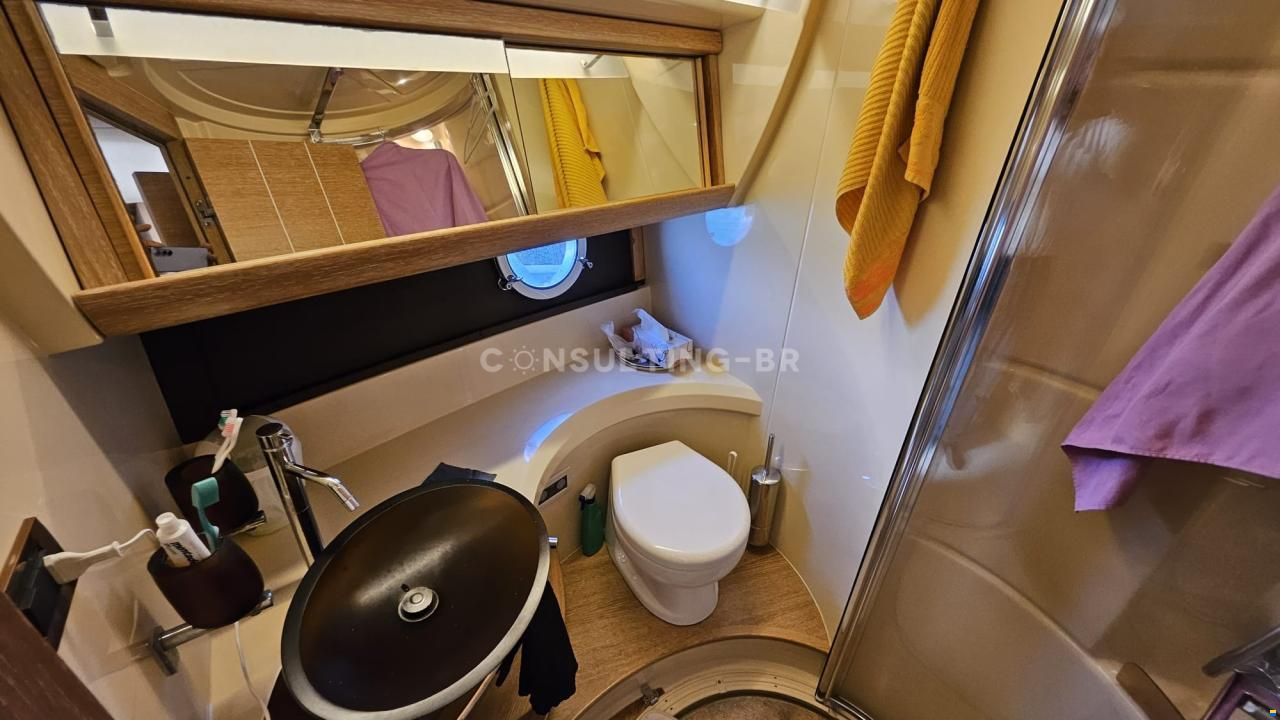 Azimut 47 Fly