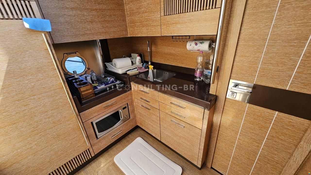 Azimut 47 Fly