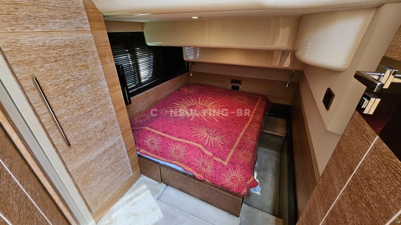 Azimut 47 Fly