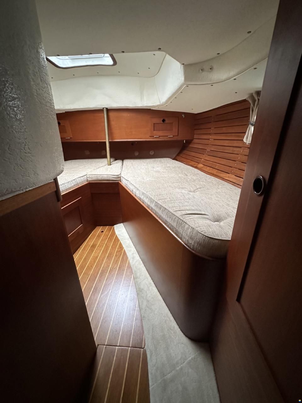 Hallberg-Rassy 352