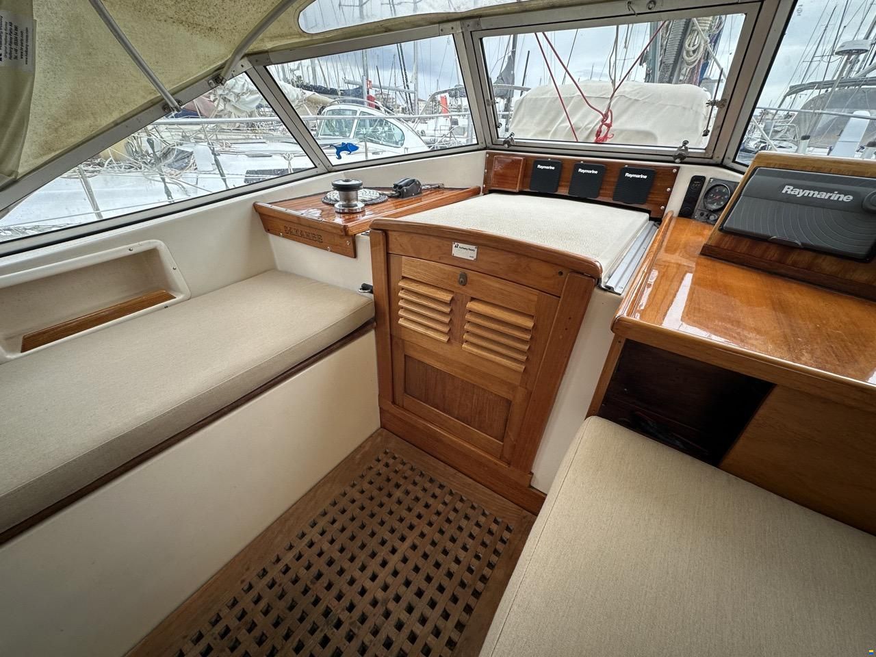 Hallberg-Rassy 352