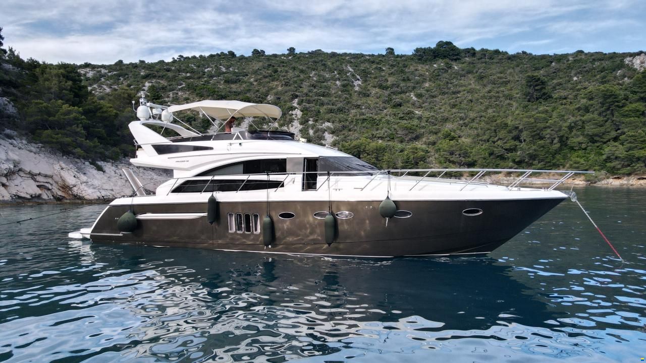 Princess 62 Flybridge Motor Yacht