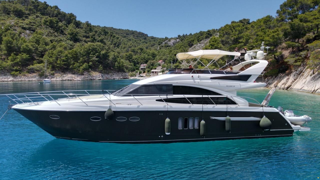 Princess 62 Flybridge Motor Yacht
