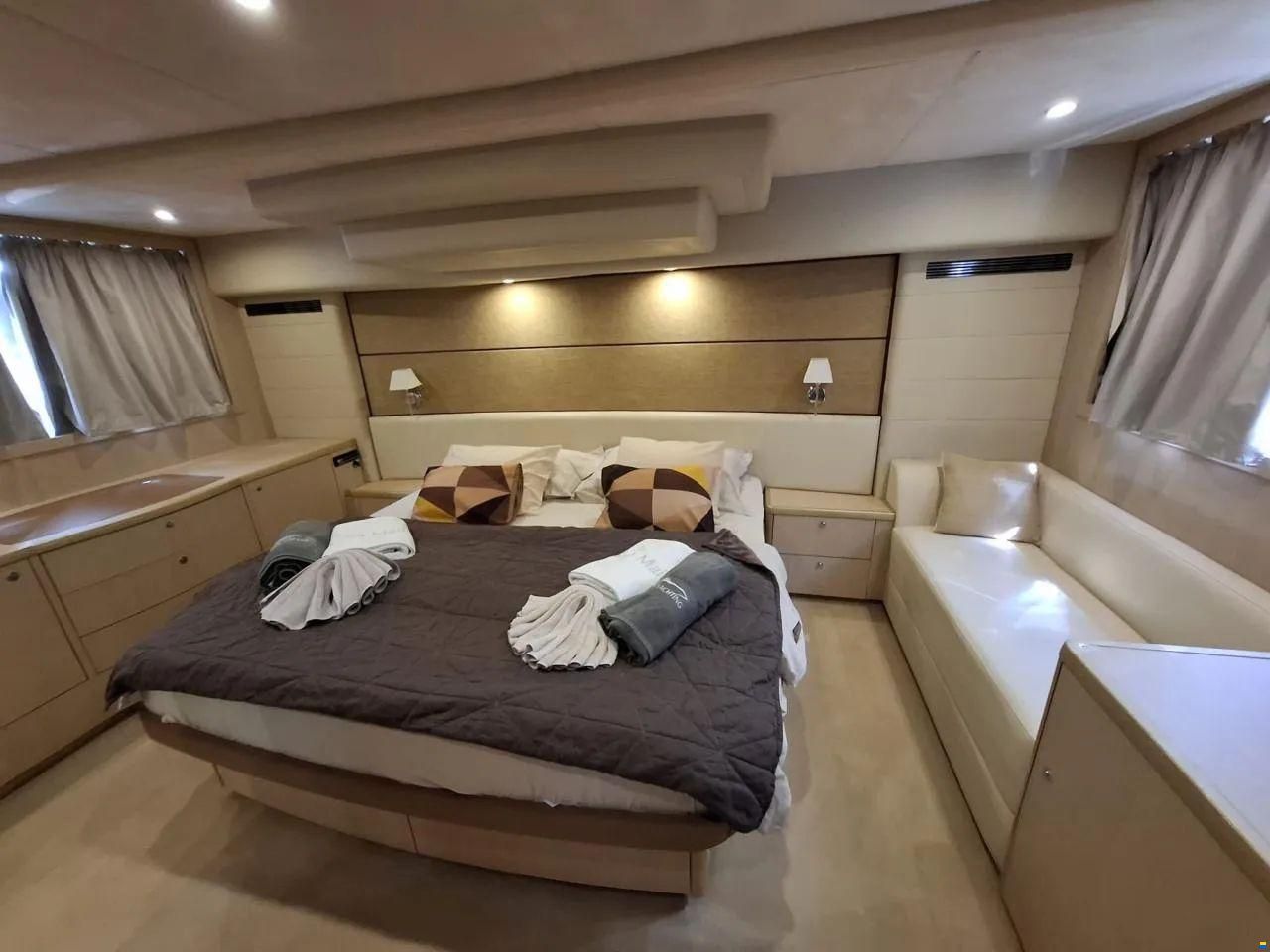 Princess 62 Flybridge Motor Yacht