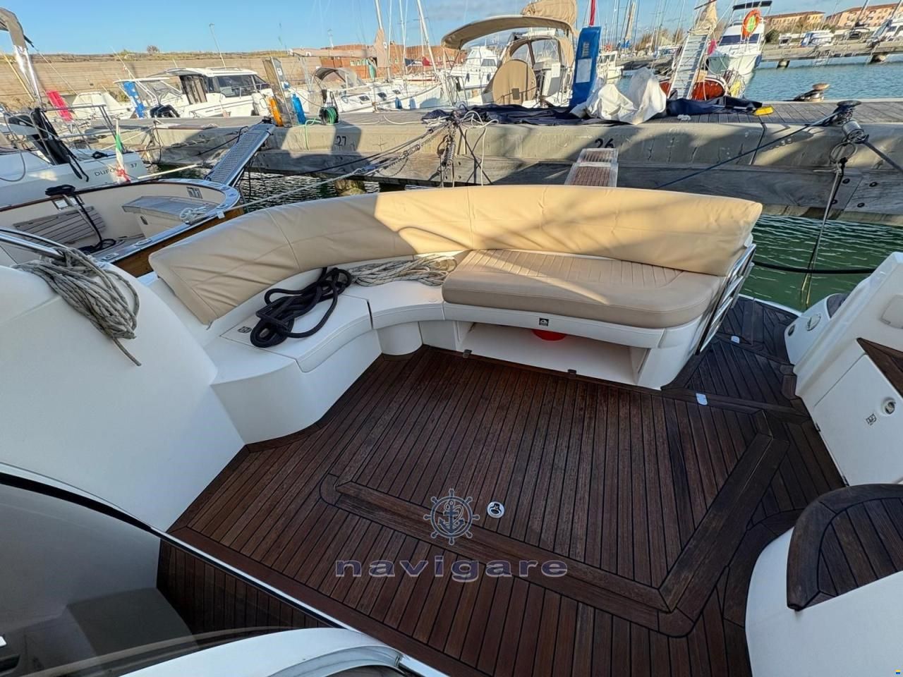 Sealine F 37