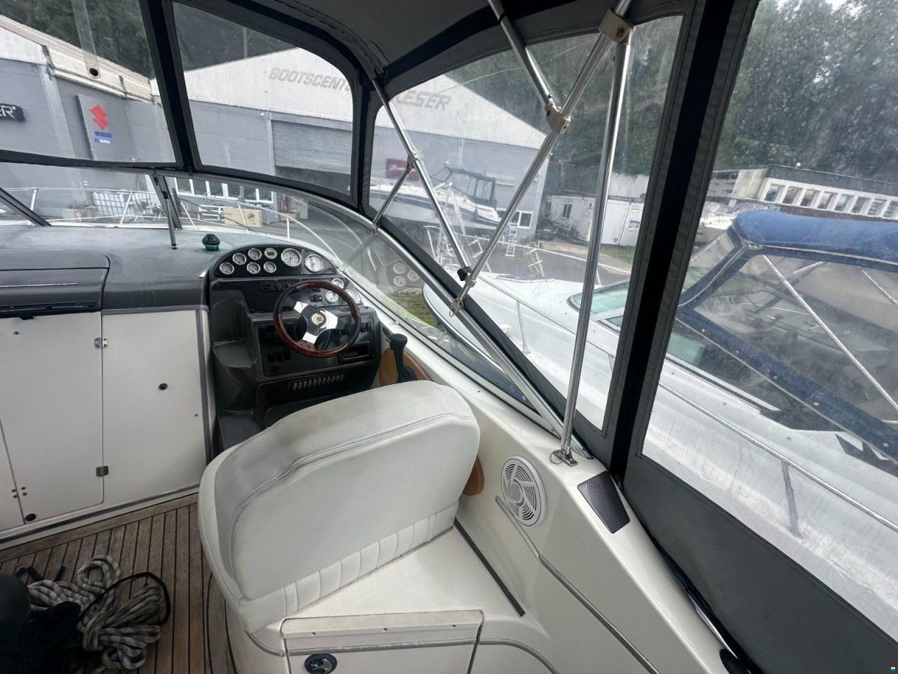 Bayliner 275