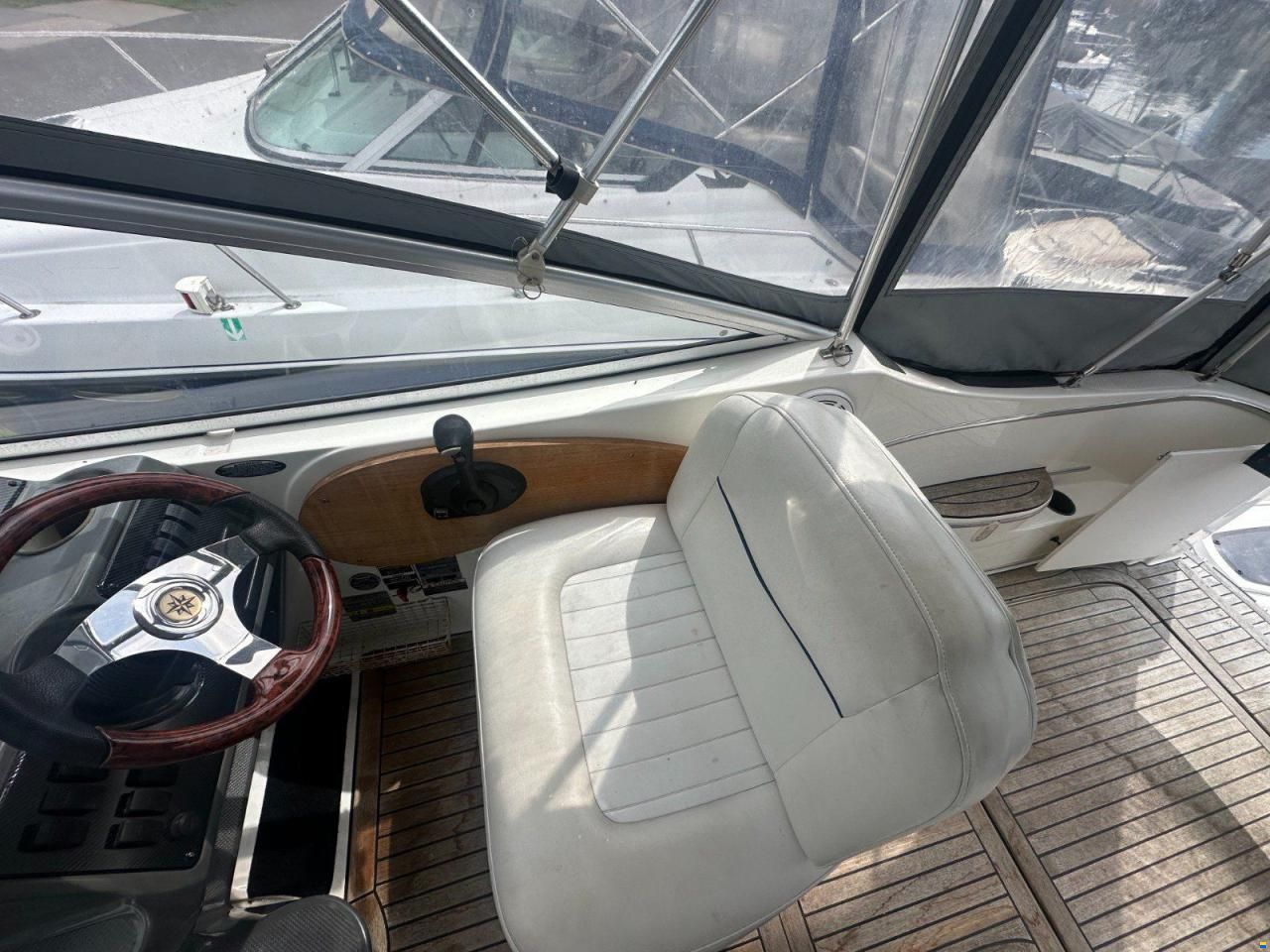 Bayliner 275