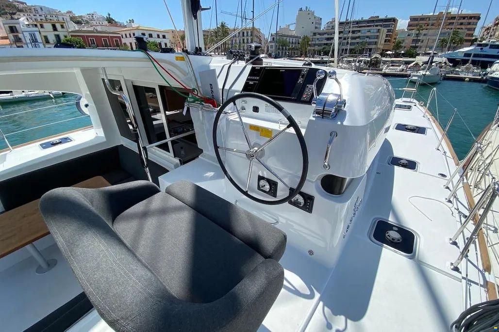 Lagoon 40