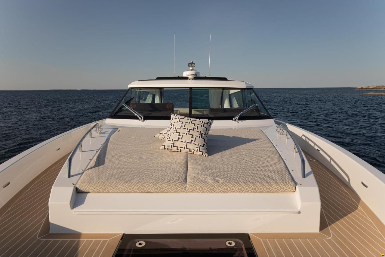 Delta Powerboats 48 coup&eacute;