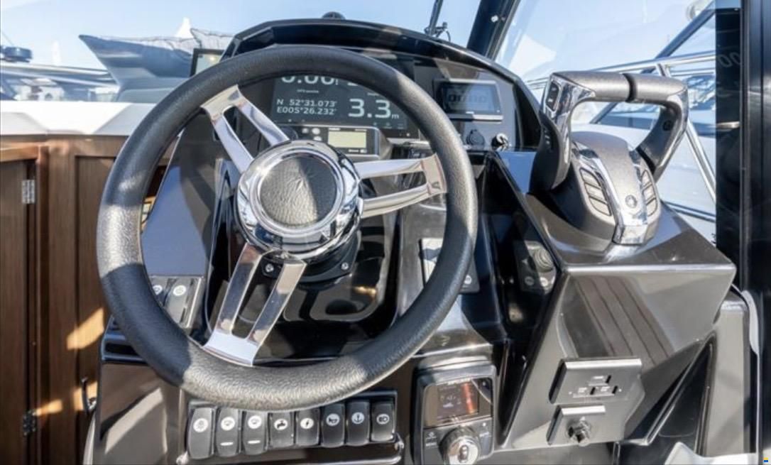 Jeanneau Merry Fisher 895