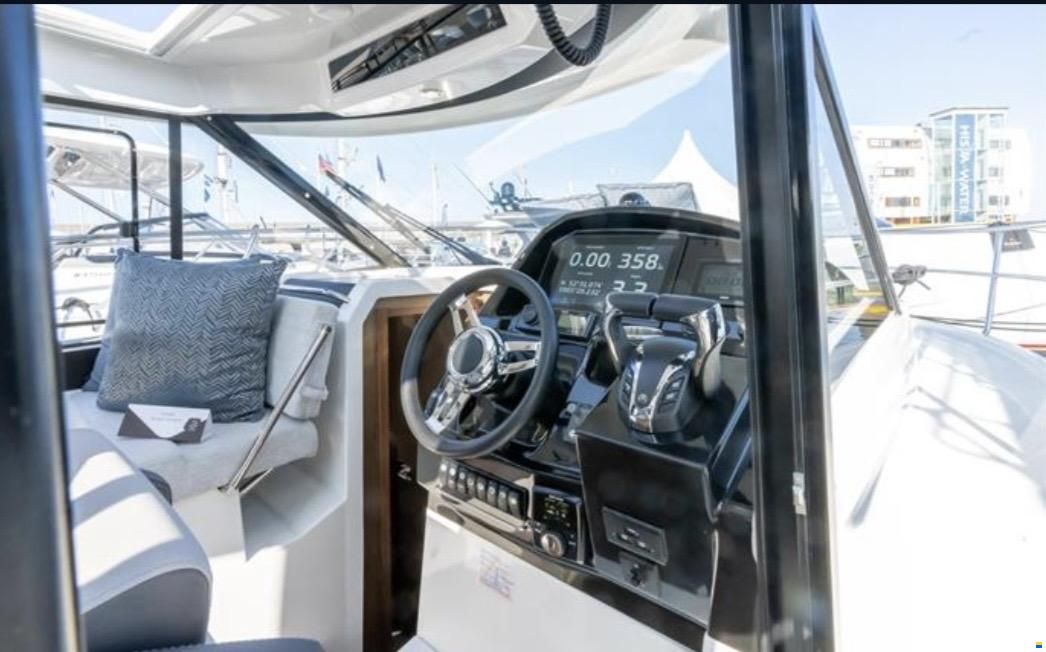 Jeanneau Merry Fisher 895