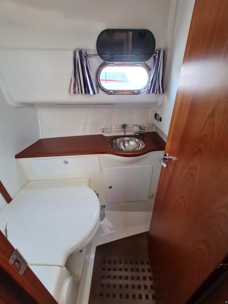 Nimbus 340 Commander
