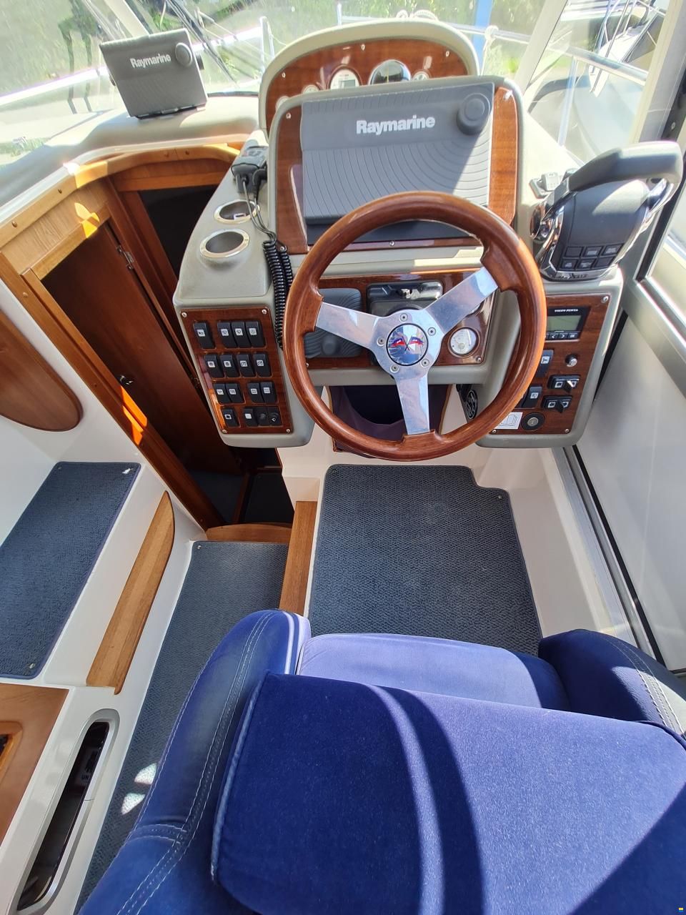 Nimbus 340 Commander