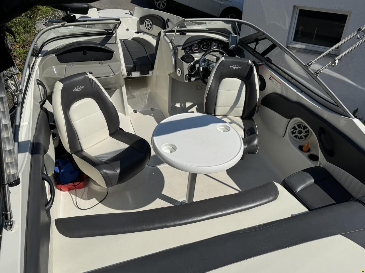 Stingray 198