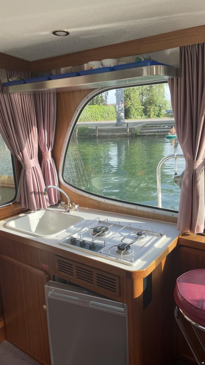Linssen / Dutch Sturdy 320 OC