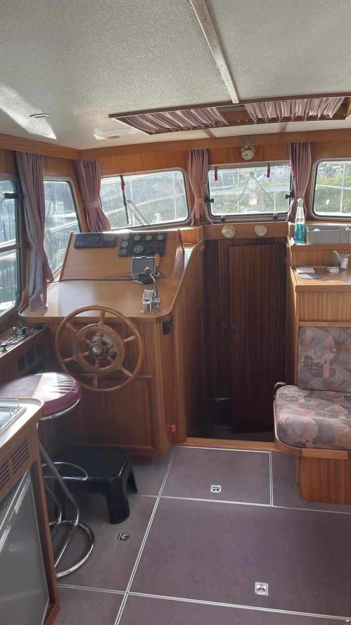 Linssen / Dutch Sturdy 320 OC