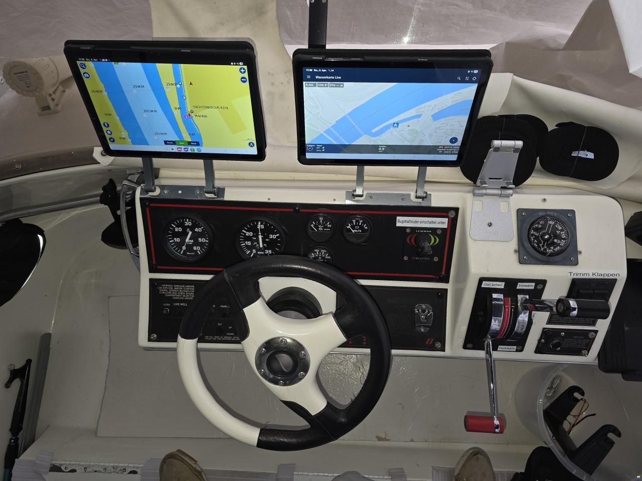 AB Marine Bayliner 2556