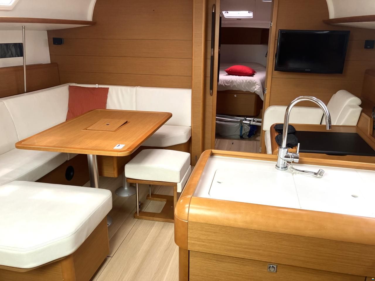 Jeanneau Sun Odyssey 469