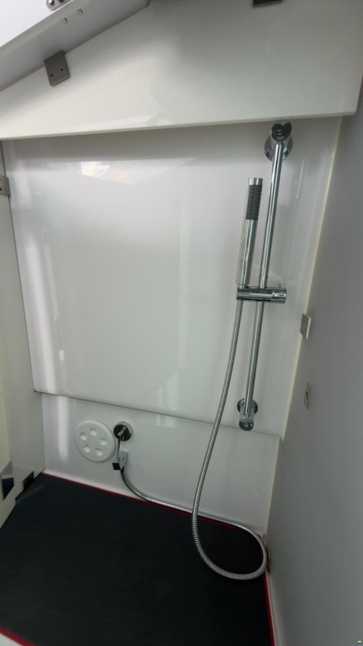 Axopar 37 XC Cross Cabin