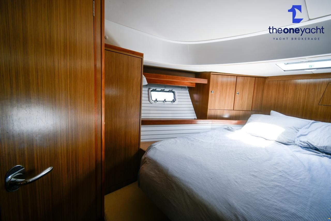 Bavaria Deep Blue 46