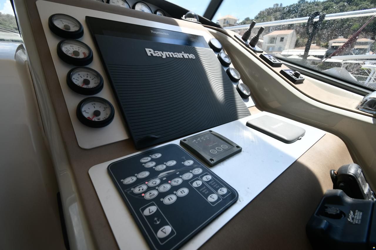 Bavaria Deep Blue 46