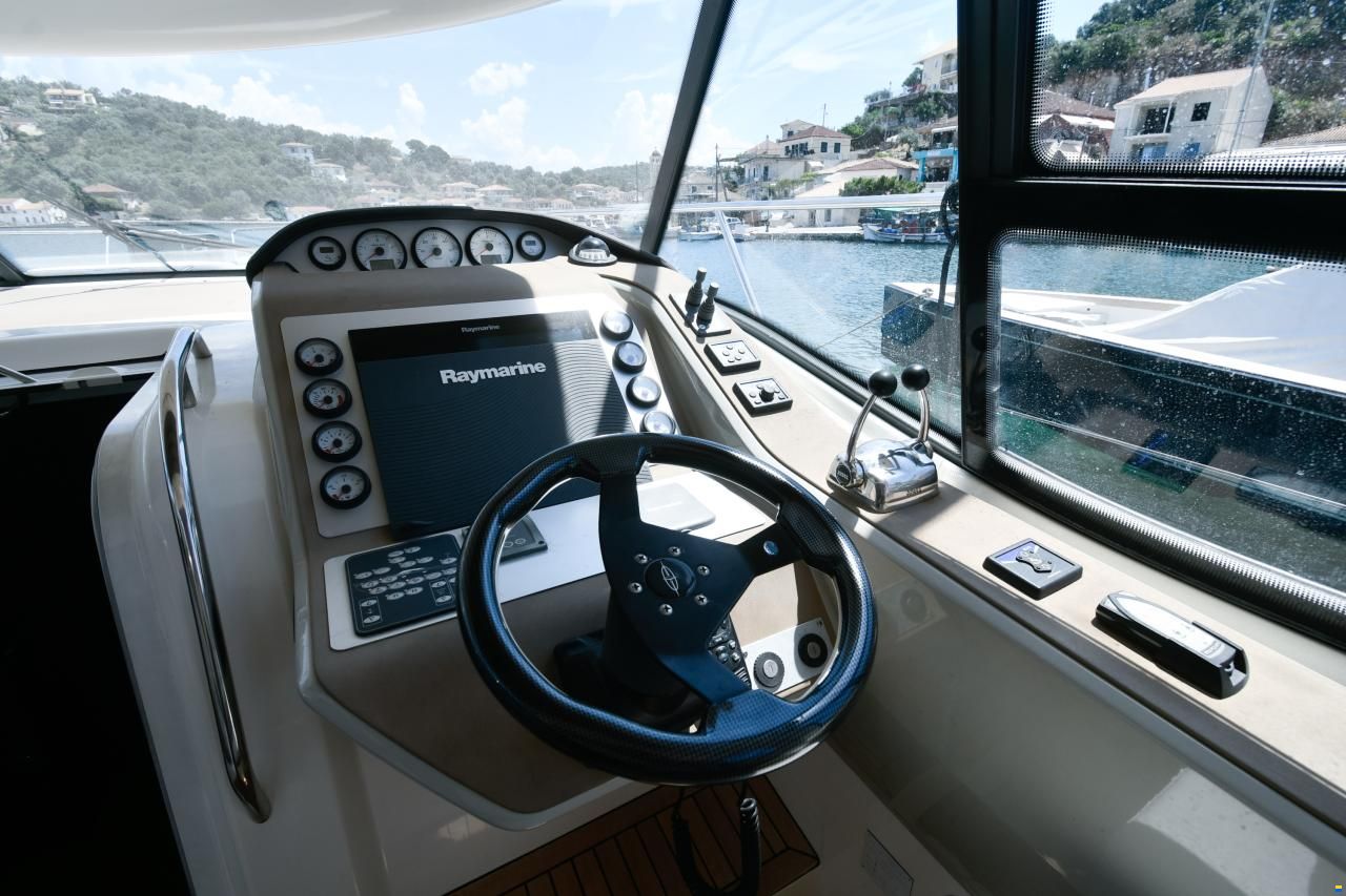 Bavaria Deep Blue 46